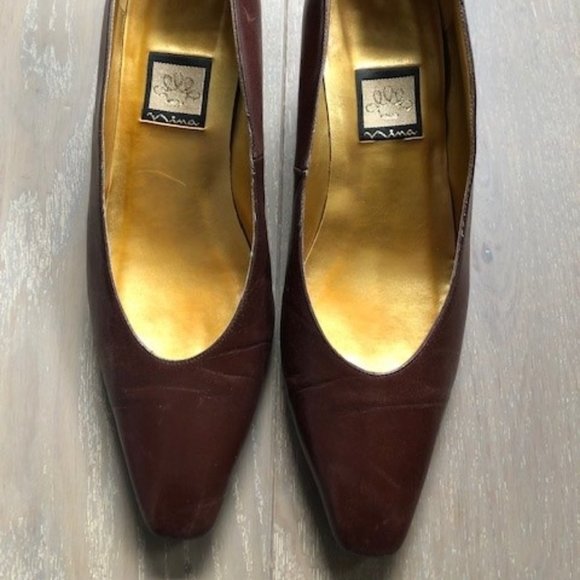 Nina Brown Heels - Picture 1 of 6